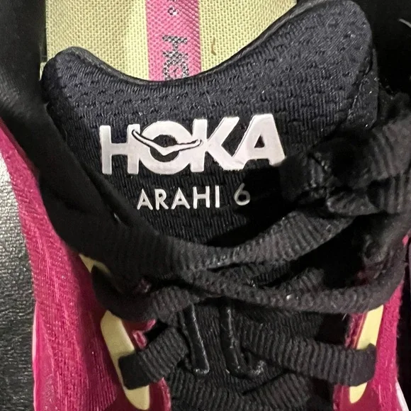 Hoka One One Women's Arahi 6 'Festival Fuchsia' Low Top Running Sneakers Sz 11.5